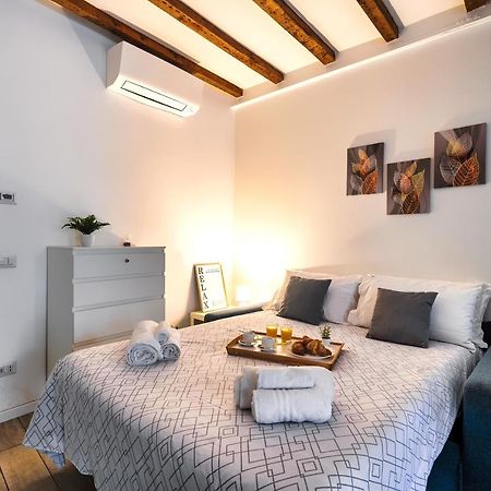 Ambrogio'S Nest - Modern Close To Cadorna Station ミラノ エクステリア 写真
